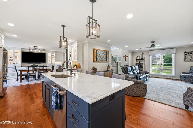 368 Ashford Dr, Mt Washington, KY 40047
