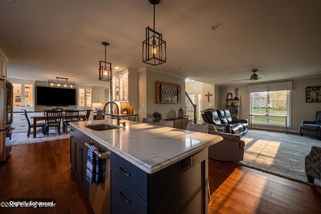 368 Ashford Dr, Mt Washington, KY 40047