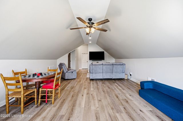 368 Ashford Dr, Mt Washington, KY 40047