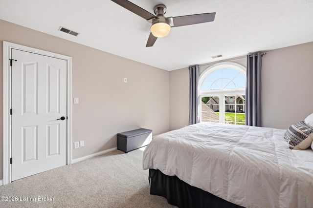 368 Ashford Dr, Mt Washington, KY 40047