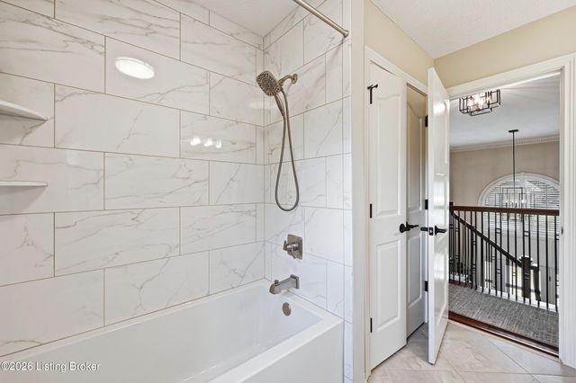 368 Ashford Dr, Mt Washington, KY 40047