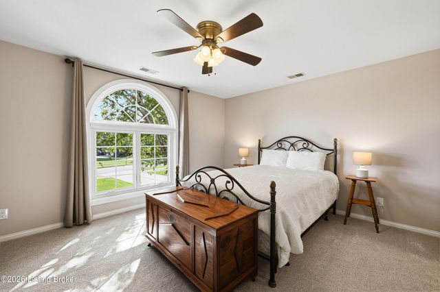 368 Ashford Dr, Mt Washington, KY 40047