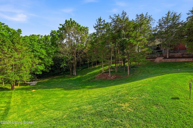 368 Ashford Dr, Mt Washington, KY 40047