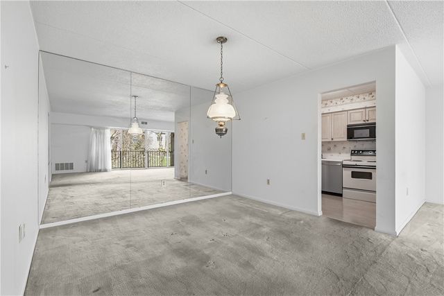 2160 GREENTREE ROAD 705W, Scott Twp, PA 15220