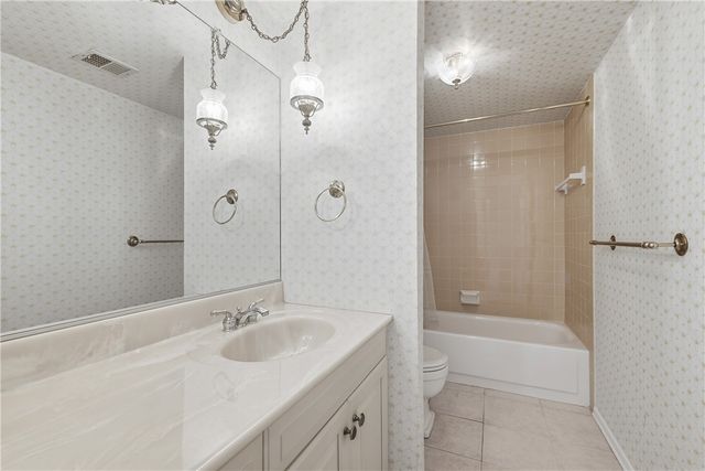 2160 GREENTREE ROAD 705W, Scott Twp, PA 15220