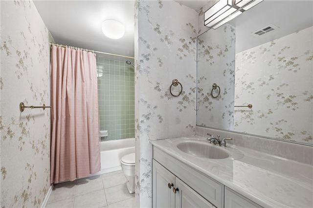 2160 GREENTREE ROAD 705W, Scott Twp, PA 15220