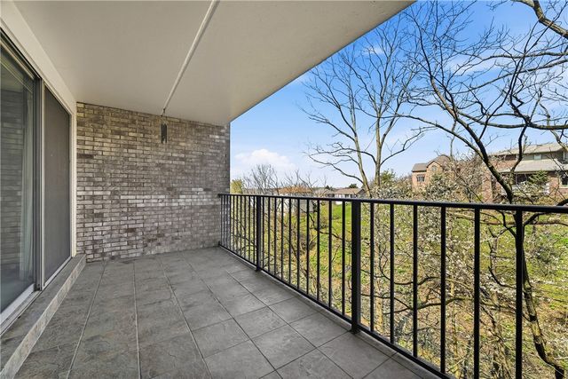 2160 GREENTREE ROAD 705W, Scott Twp, PA 15220