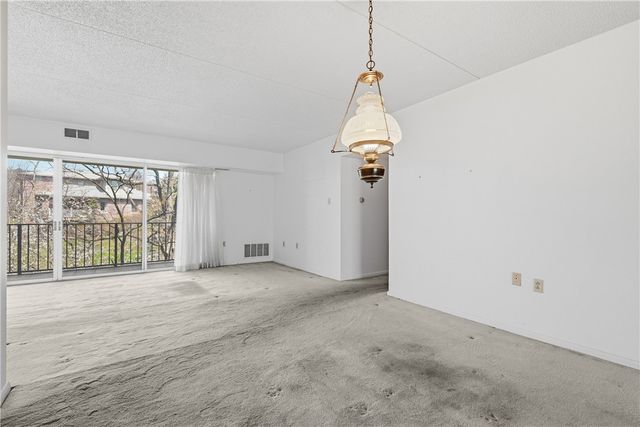 2160 GREENTREE ROAD 705W, Scott Twp, PA 15220