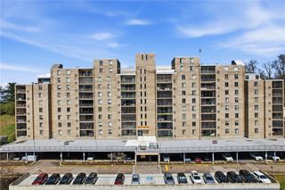 2160 GREENTREE ROAD 705W, Scott Twp, PA 15220