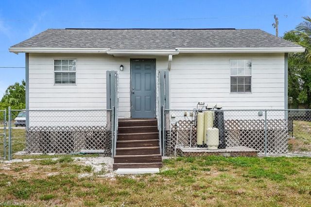 5407 3rd ST W, Lehigh Acres, FL 33971