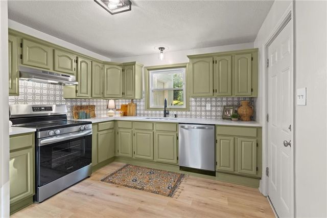 7405 Park Avenue, Kansas City, MO 64132