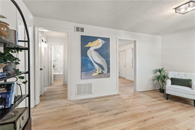 7405 Park Avenue, Kansas City, MO 64132