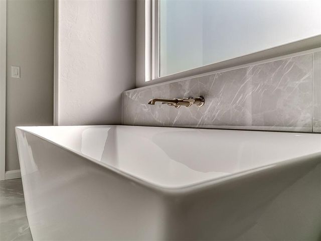 16417 Burgundy West Drive, Edmond, OK 73013