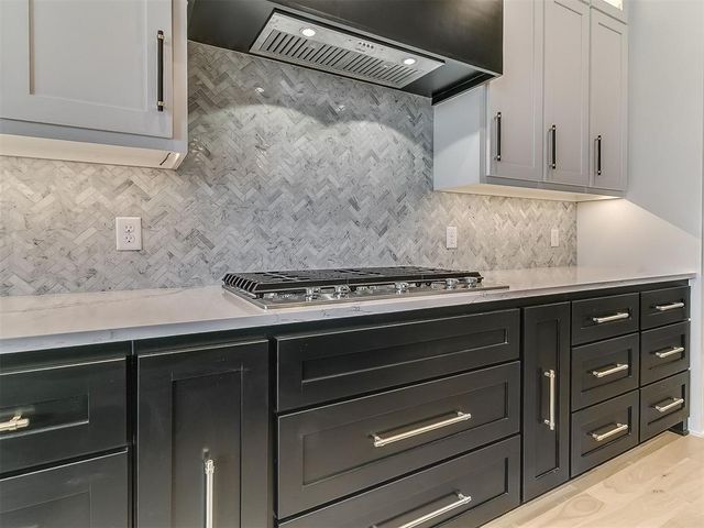 16417 Burgundy West Drive, Edmond, OK 73013