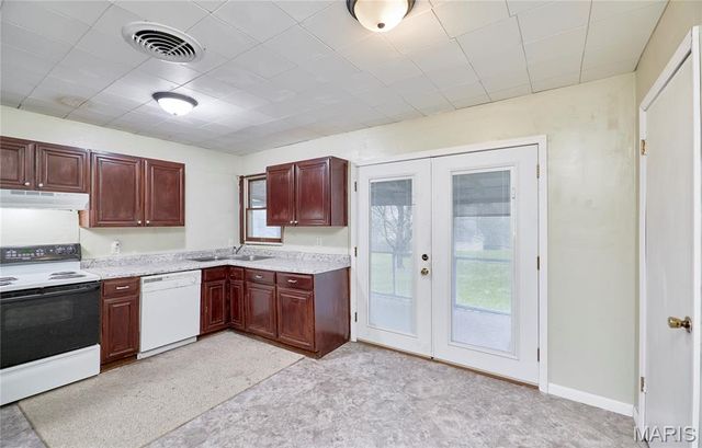 120 Highview Drive, Ballwin, MO 63011