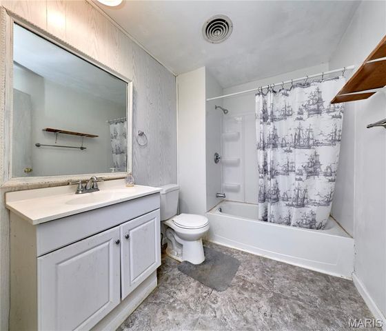 120 Highview Drive, Ballwin, MO 63011