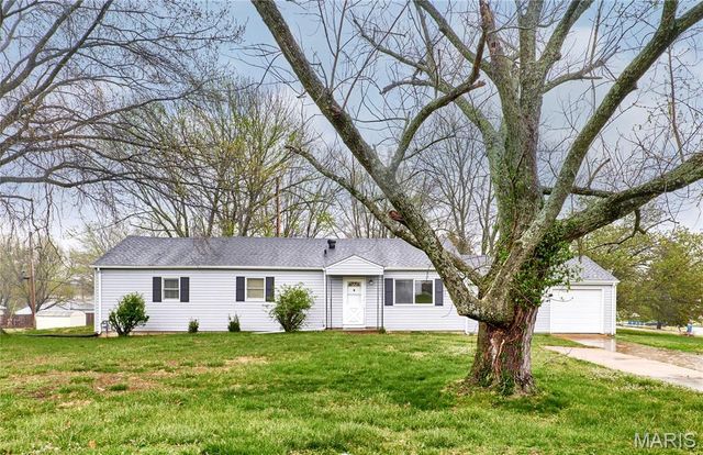 120 Highview Drive, Ballwin, MO 63011