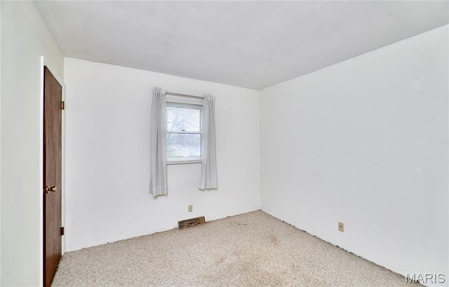 120 Highview Drive, Ballwin, MO 63011