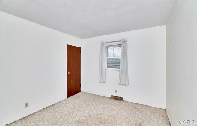 120 Highview Drive, Ballwin, MO 63011