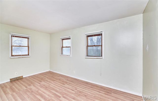 120 Highview Drive, Ballwin, MO 63011