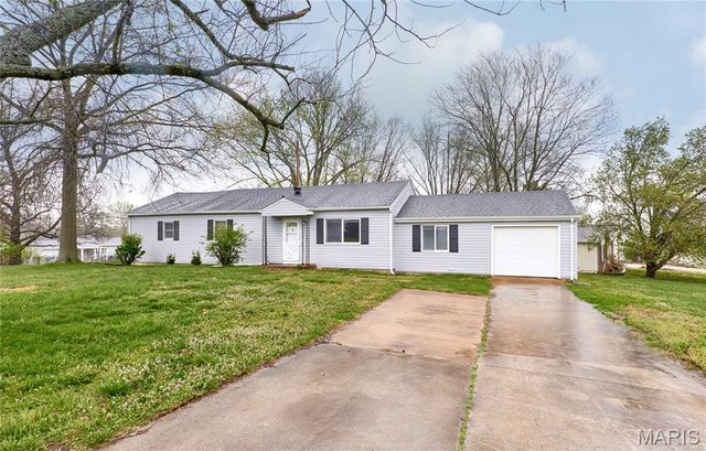 120 Highview Drive, Ballwin, MO 63011