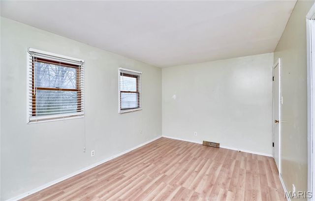 120 Highview Drive, Ballwin, MO 63011