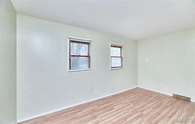 120 Highview Drive, Ballwin, MO 63011