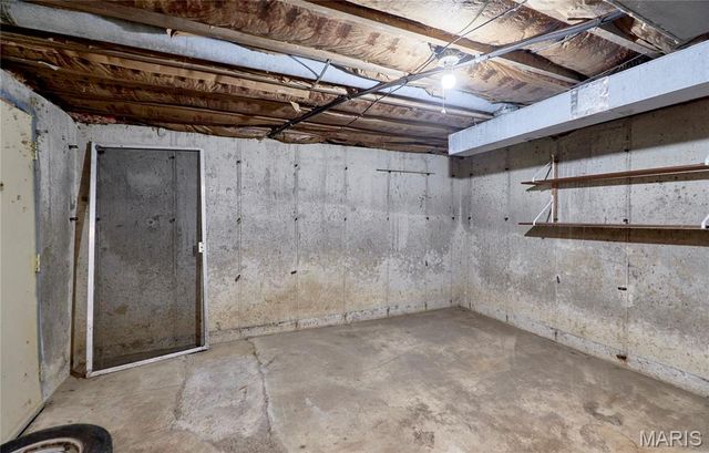 120 Highview Drive, Ballwin, MO 63011