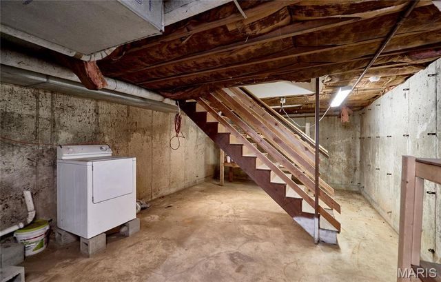 120 Highview Drive, Ballwin, MO 63011