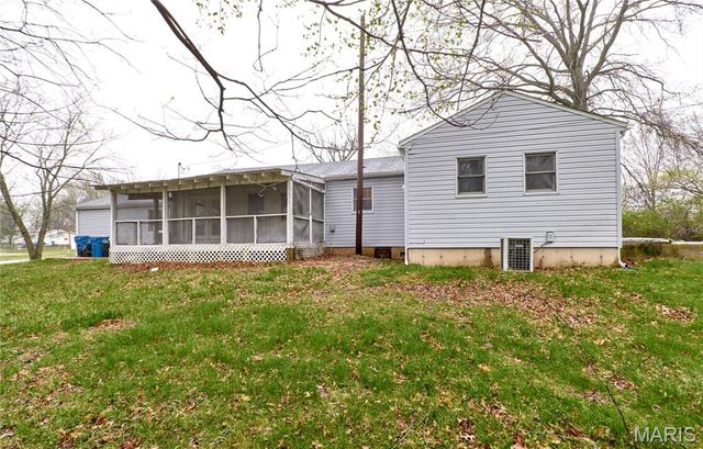 120 Highview Drive, Ballwin, MO 63011