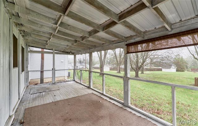 120 Highview Drive, Ballwin, MO 63011