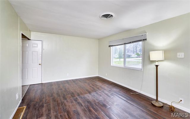 120 Highview Drive, Ballwin, MO 63011