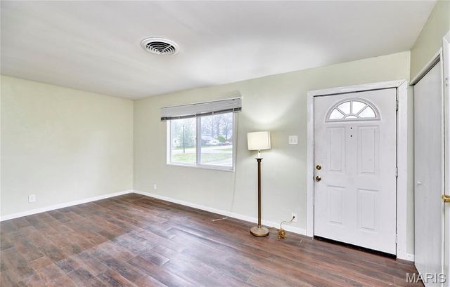 120 Highview Drive, Ballwin, MO 63011