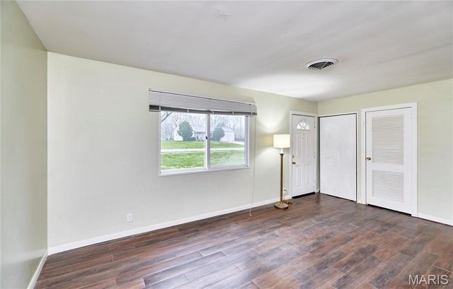 120 Highview Drive, Ballwin, MO 63011