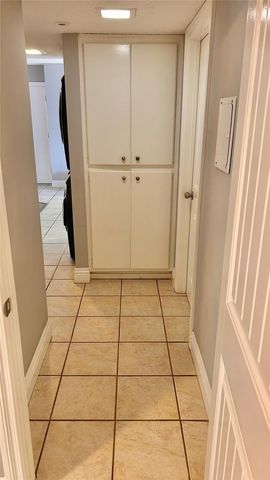 1927 Houston 5, Fullerton, CA 92833
