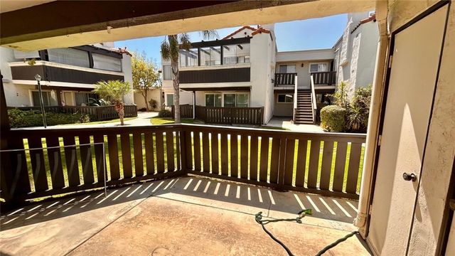 1927 Houston 5, Fullerton, CA 92833