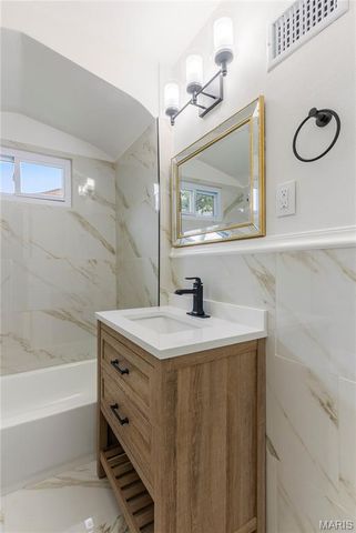 5100 Kingwood Drive, St Louis, MO 63123