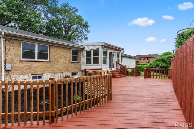 5100 Kingwood Drive, St Louis, MO 63123