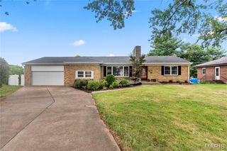 5100 Kingwood Drive, St Louis, MO 63123