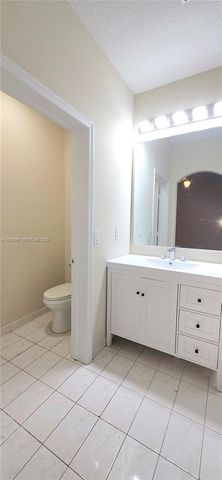 4950 Tradewinds Ter 505, Dania Beach, FL 33312