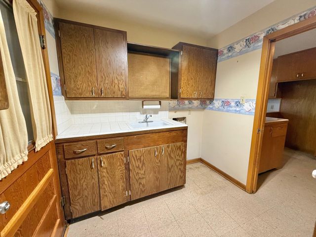 2310 13th Street, Port Neches, TX 77651