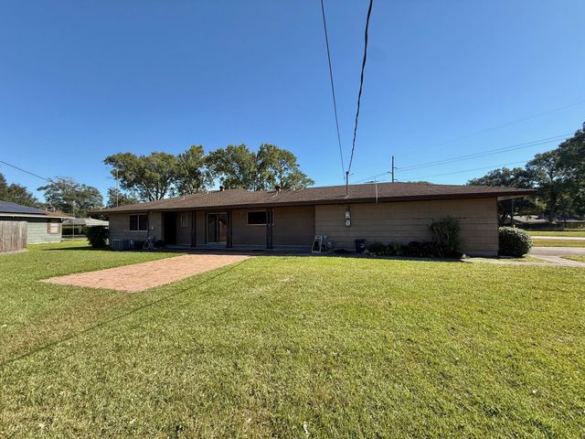 2310 13th Street, Port Neches, TX 77651