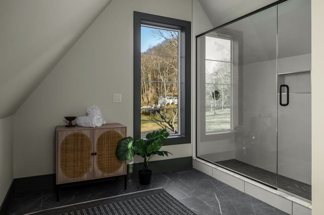 6529 Rolling Fork Dr, Nashville, TN 37205