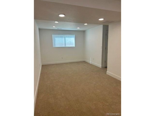 8960 Cody Ct, Broomfield, CO 80021