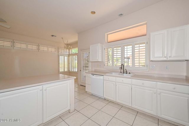 15116 W GUNSIGHT Drive, Sun City West, AZ 85375