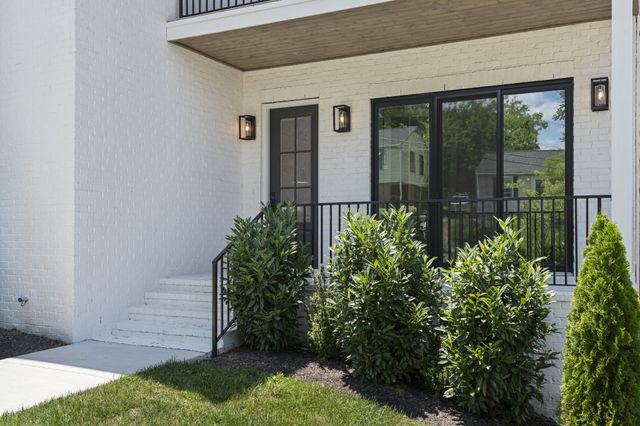 341 Chamberlin St, Nashville, TN 37209