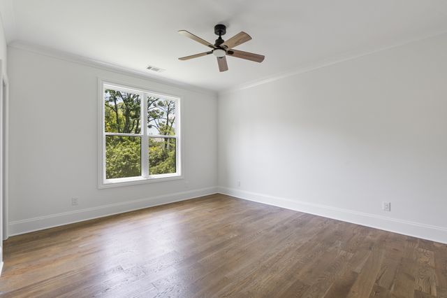 341 Chamberlin St, Nashville, TN 37209