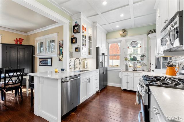 643 Elmwood Avenue, Webster Groves, MO 63119