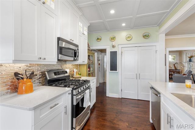 643 Elmwood Avenue, Webster Groves, MO 63119