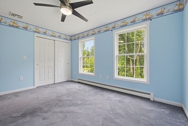 30 Pearl St, Upton, MA 01568